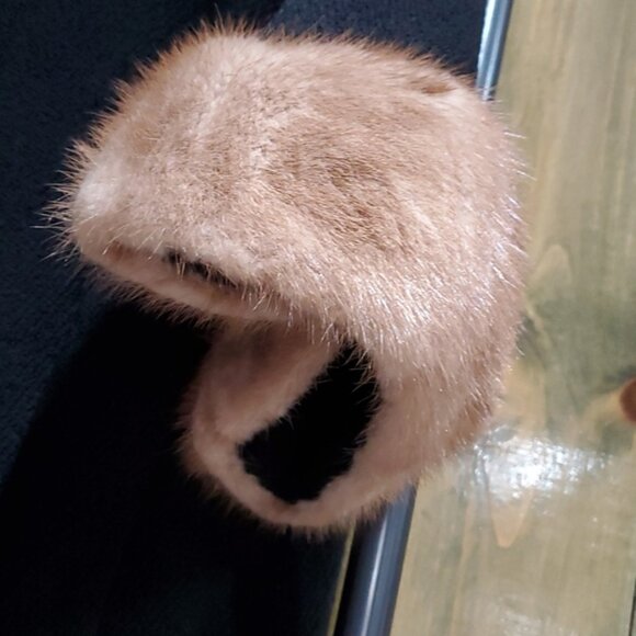 VINTAGE DEARDON BLACK LONG COAT WITH FUR COLLAR AND TRIM - Picture 6 of 16